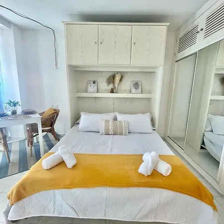 Apartment Modern With Ocean Views *