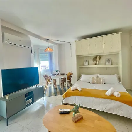 Modern With Ocean Views Apartment